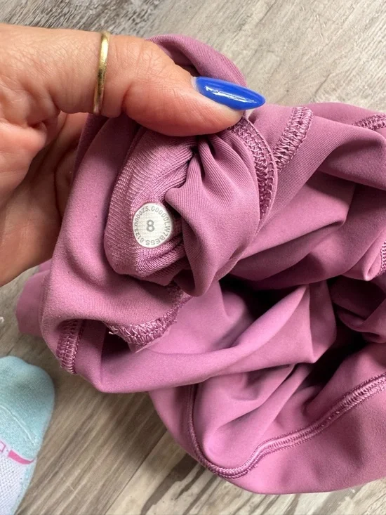 Lululemon wunder train shorts - Picture 4 of 4